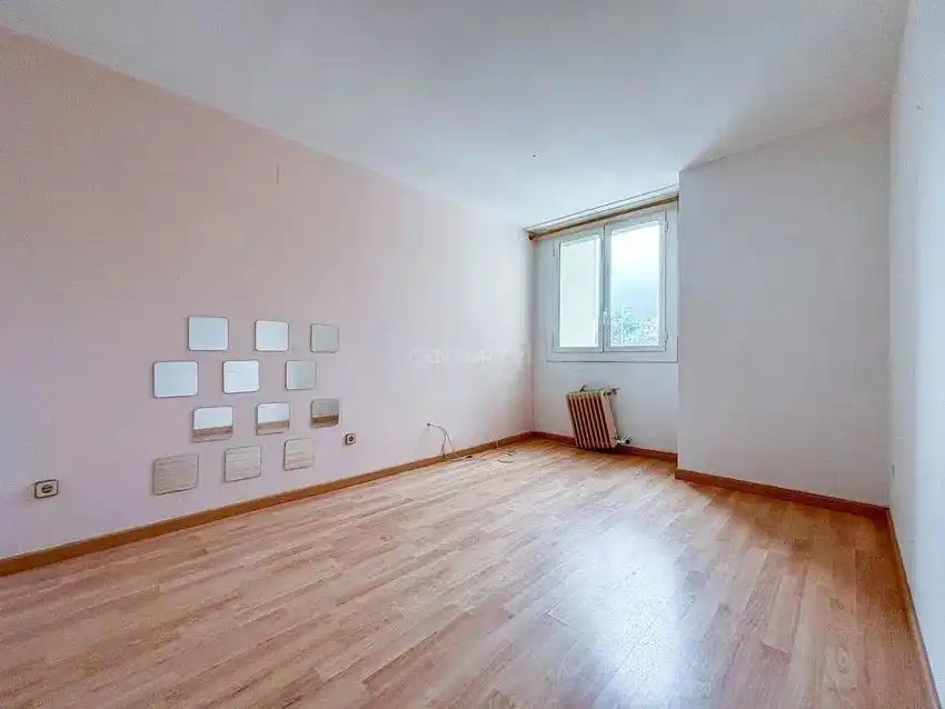 Piso en venta en TURO, 9, Montgat