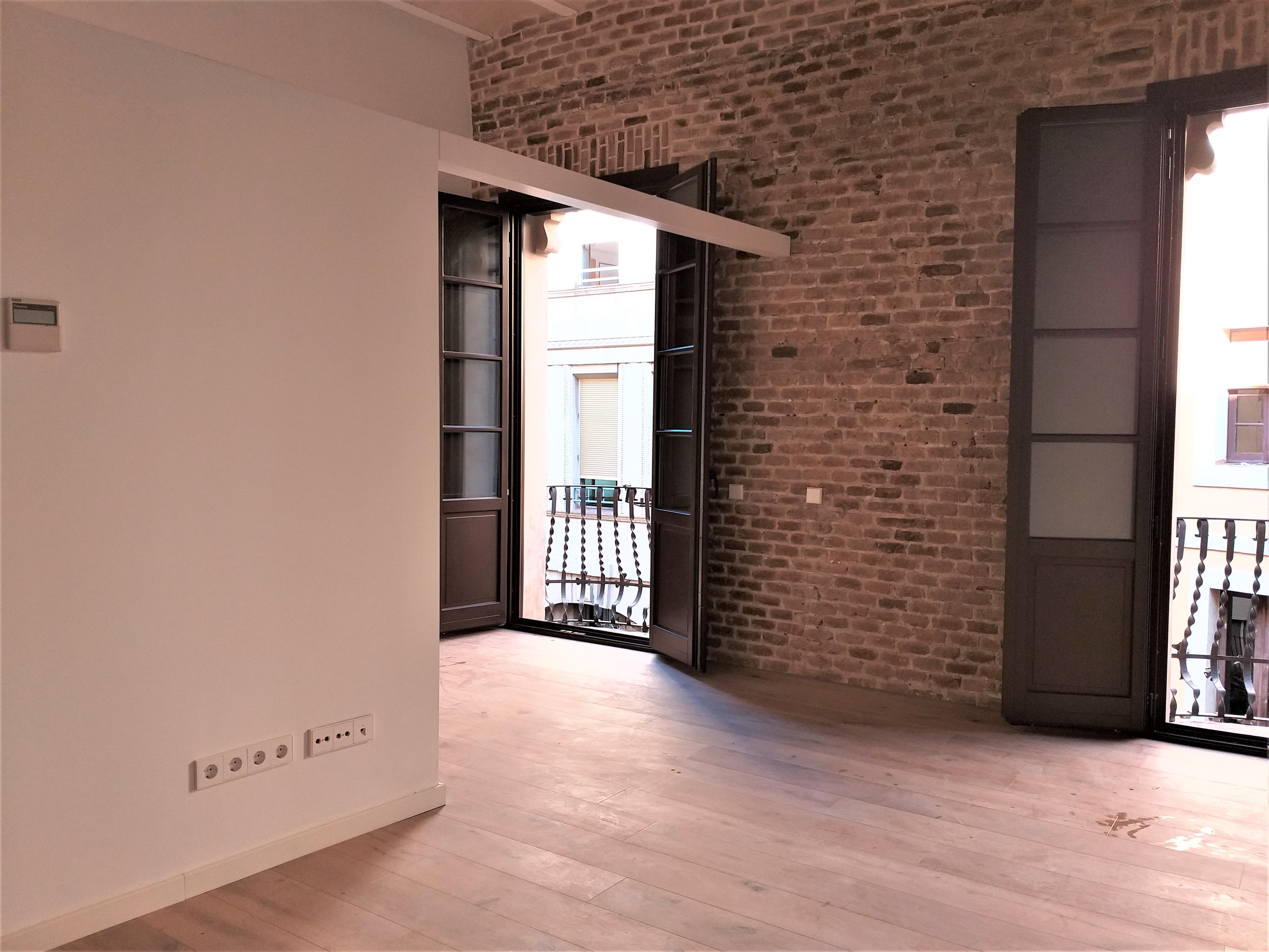 Piso en venta en Carrer de la Cera, 55, El Raval