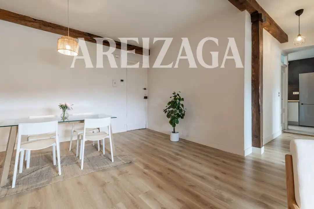 Ático en venta en Donostia - San Sebastián  con Calefacción y Amueblado
