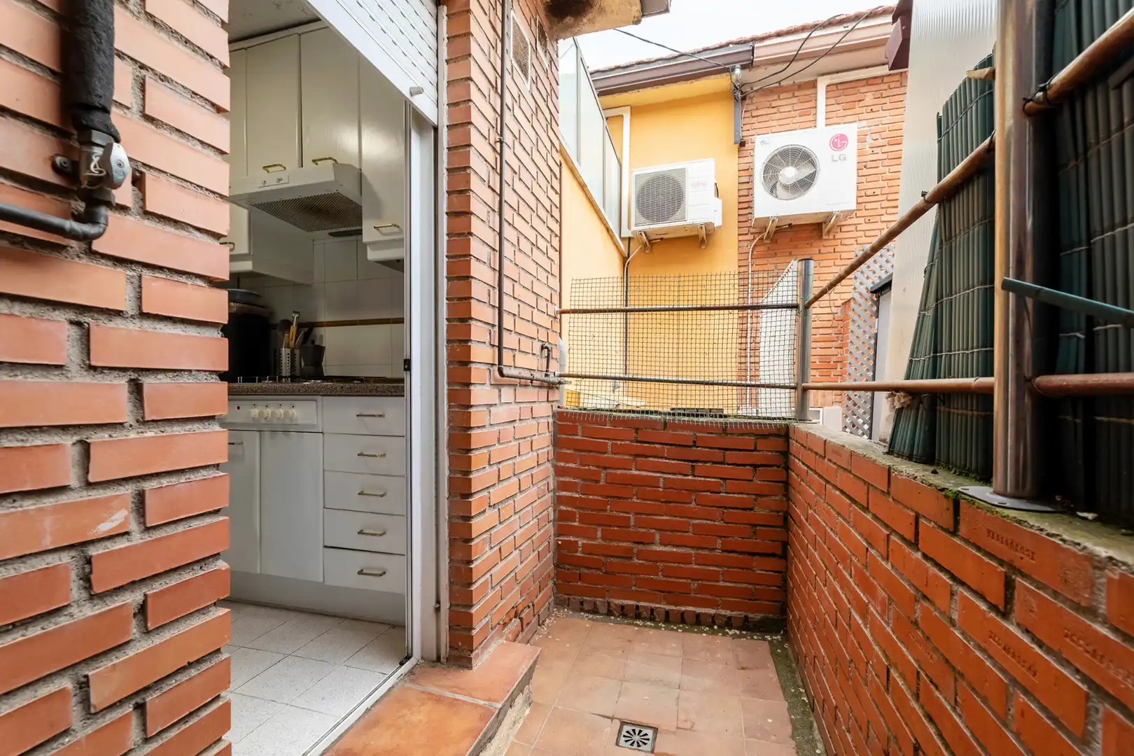 Terraza de Casa adosada en venta en Pozuelo de Alarcón con Aire acondicionado, Calefacción y Jardín privado