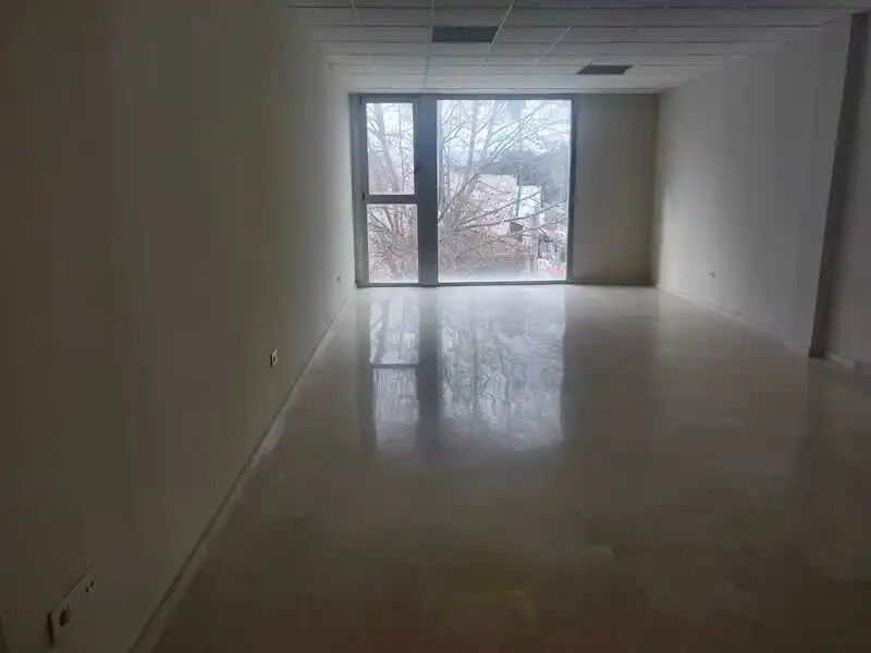 Local comercial en venda a Golondrinas Las