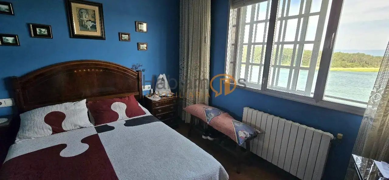 Habitación de Piso en venta en Vilagarcía de Arousa con Calefacción, Terraza y Trastero