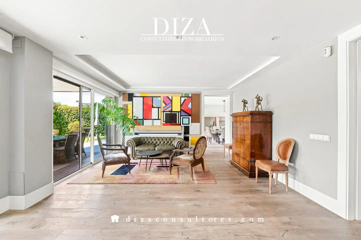 Living room of Houses for sale in La Moraleja  with Air Conditioner, Heating and Private garden