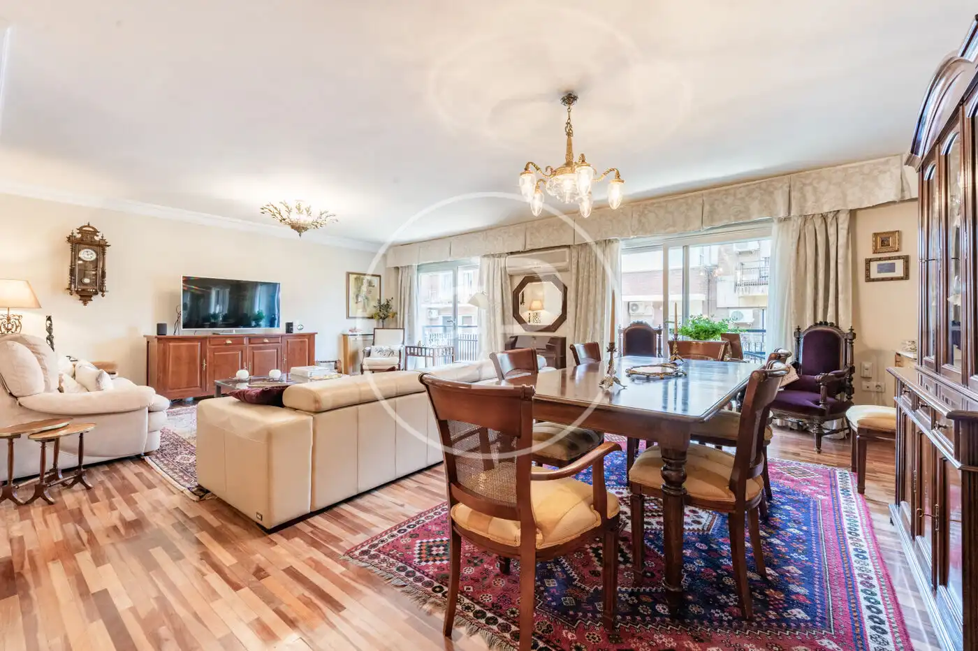 Piso en venta en C. de Pechuán, Ciudad Jardín
