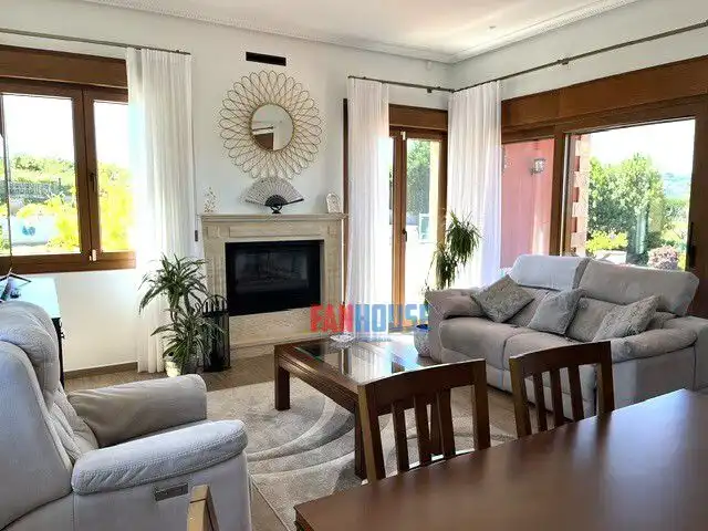 Sala de estar de Casa o chalet en venta en Gijón  con Calefacción, Terraza y Trastero