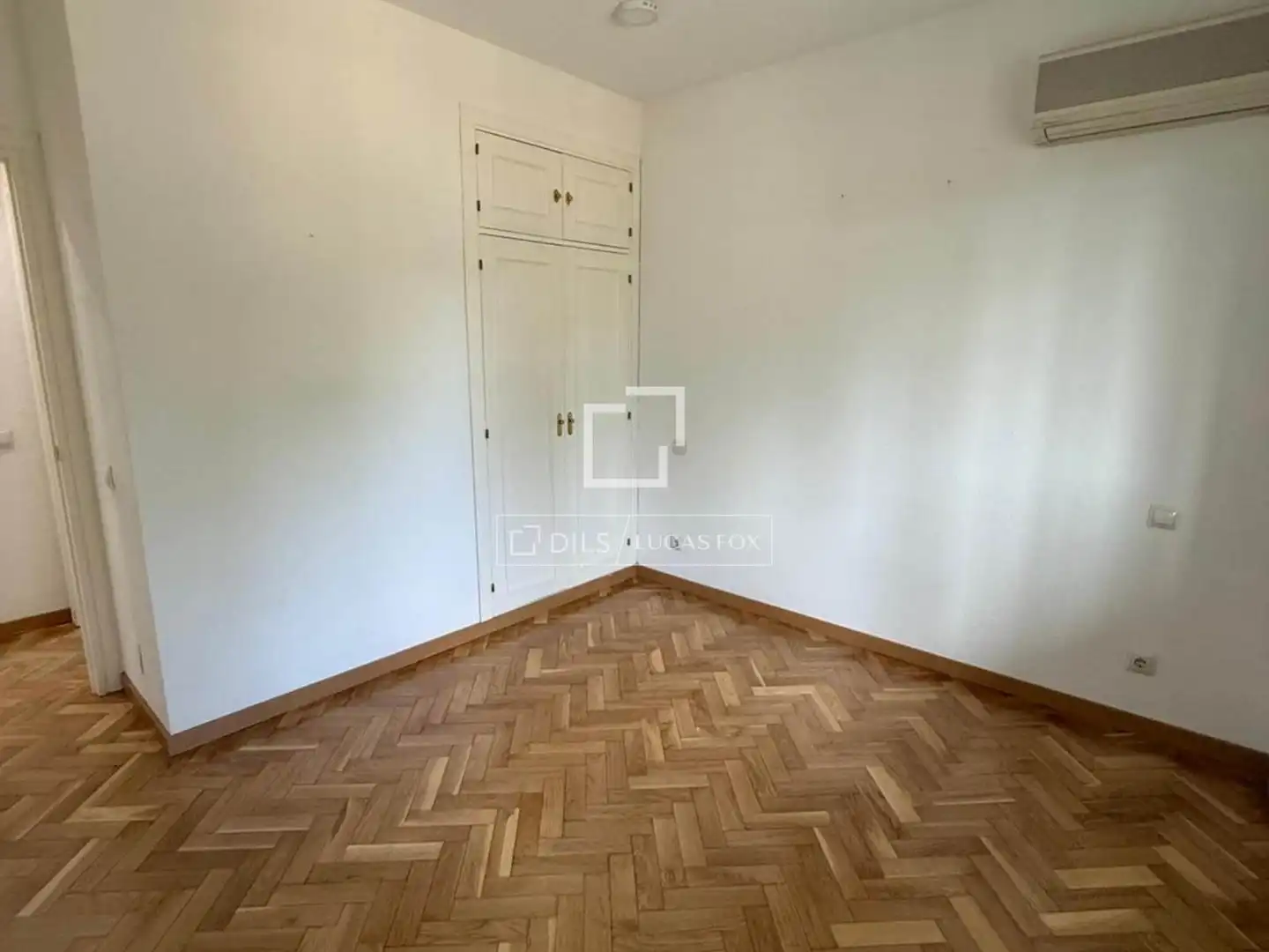 Bedroom of Flat for rent in Madrid  with Air Conditioner, Heating and Private garden