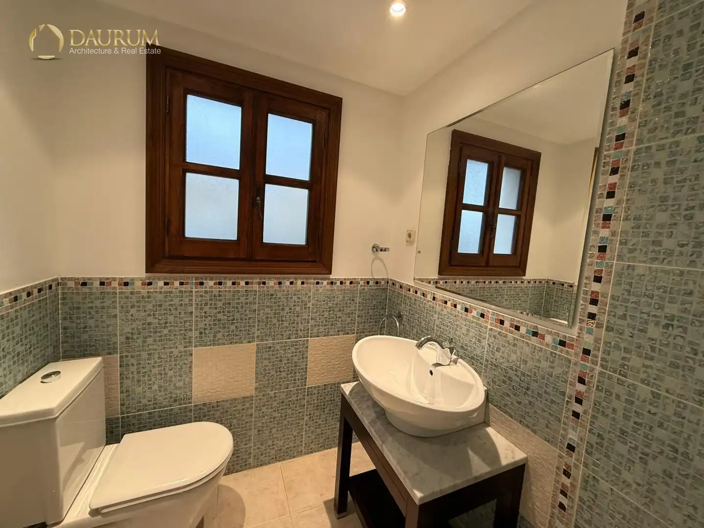 Baño de Casa adosada en venta en Marbella con Aire acondicionado, Calefacción y Terraza