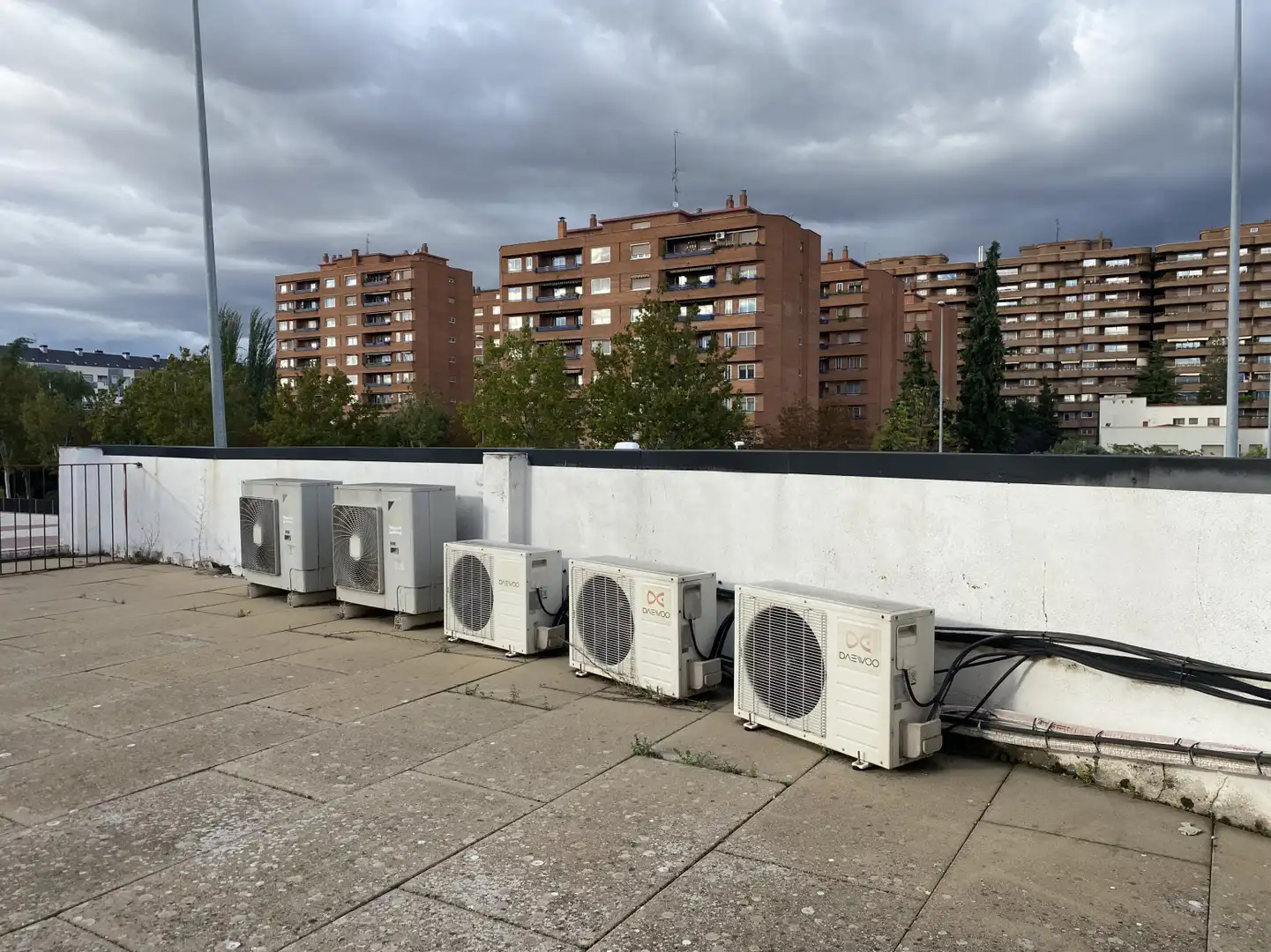 Vista exterior de Local de lloguer en  Logroño