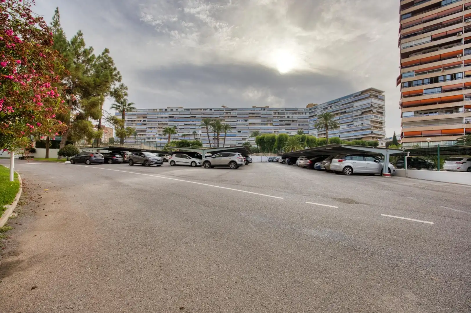 Parking of Flat for sale in Alicante / Alacant  with Air Conditioner, Private garden and Balcony