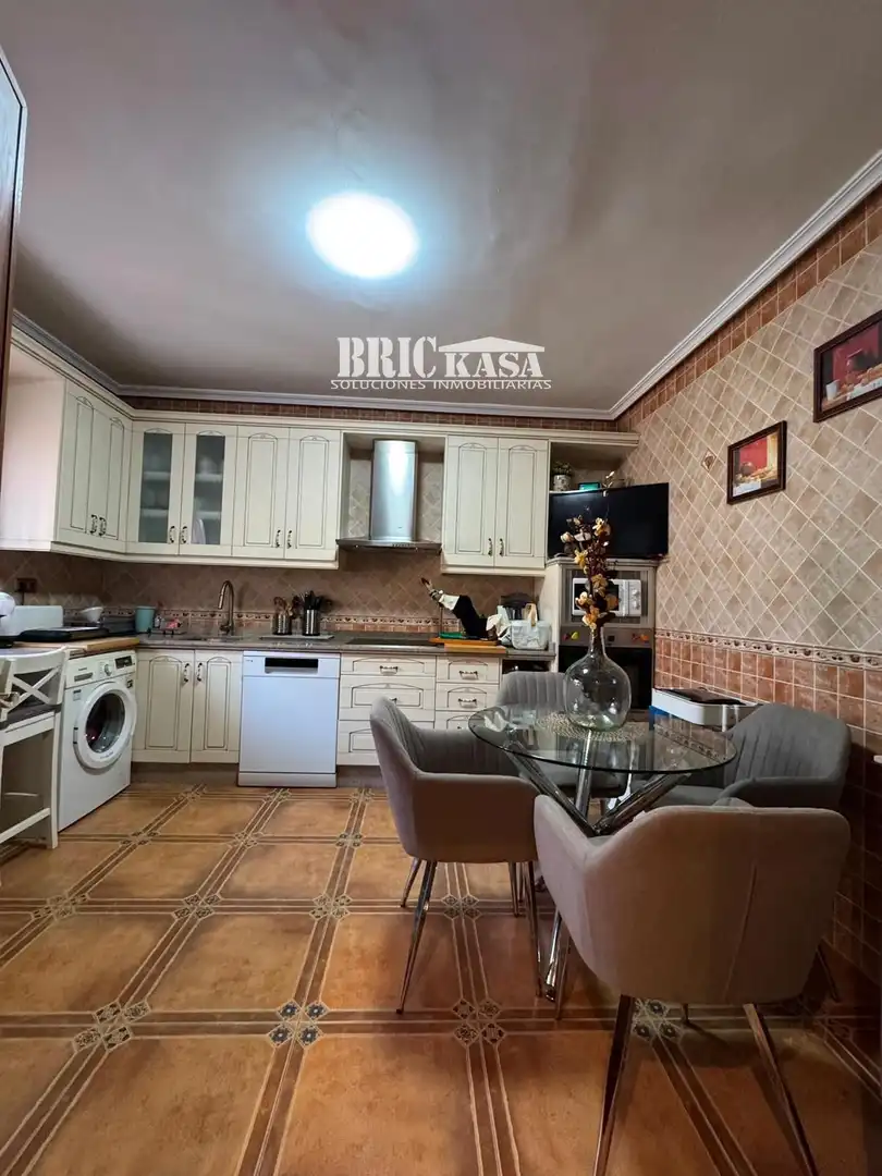Cocina de Casa o chalet en venta en Torre de Santa María con Aire acondicionado, Calefacción y Trastero