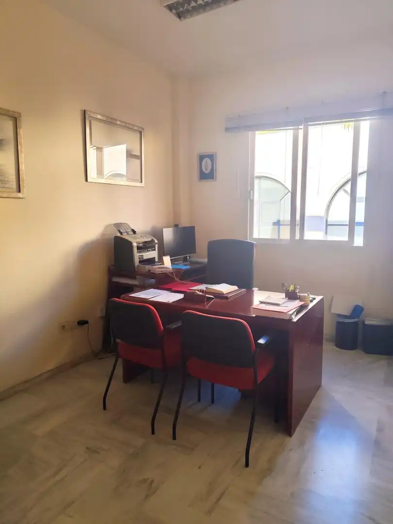 Büro zum Verkauf in Sevilla mit Klimaanlage