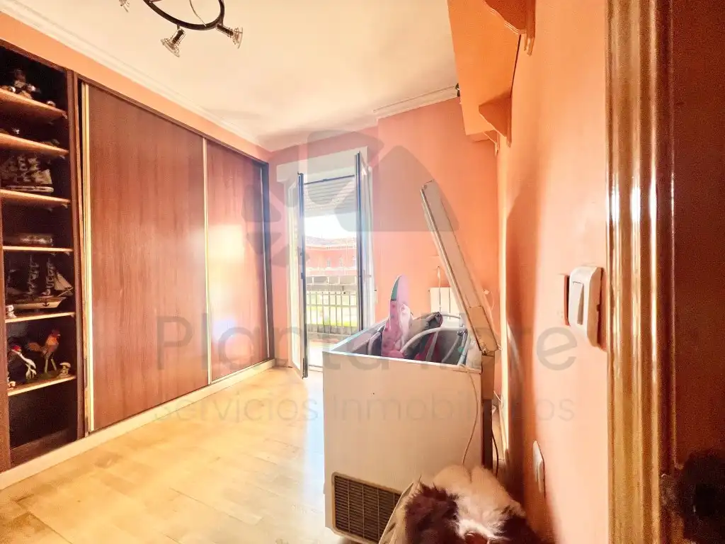 Bedroom of Flat for sale in  Logroño  with Air Conditioner, Heating and Terrace