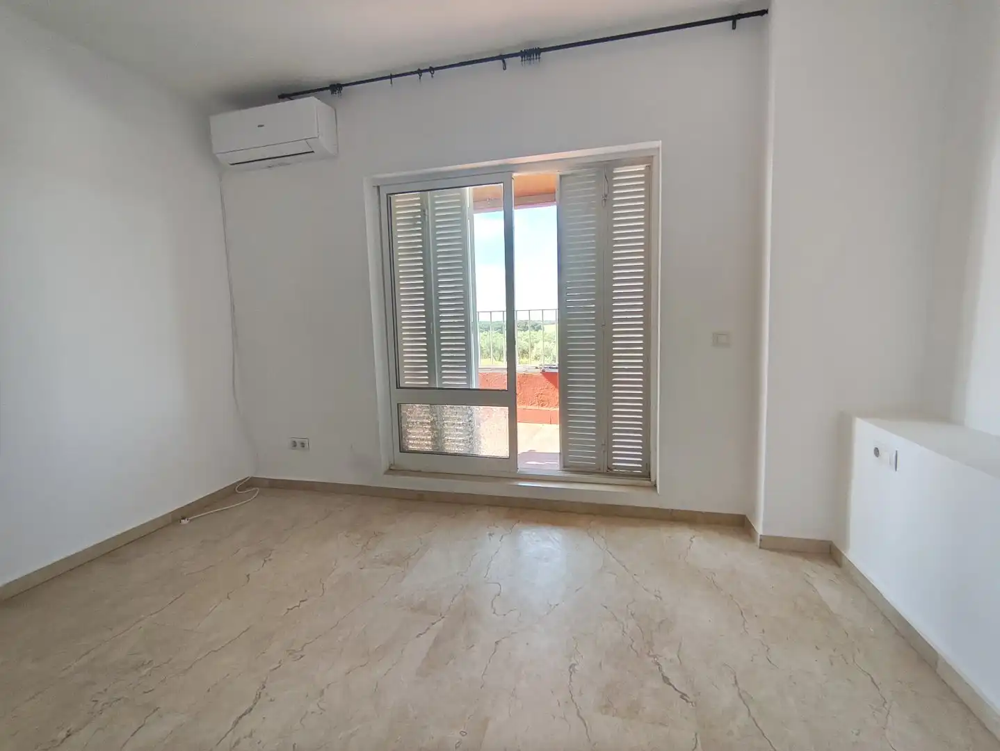 Terraza de Piso en venta en Aznalcázar con Aire acondicionado, Calefacción y Terraza