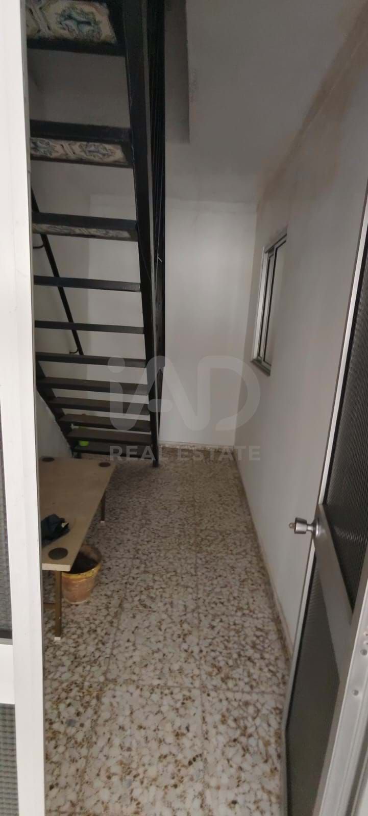 Building for sale in Ahigal