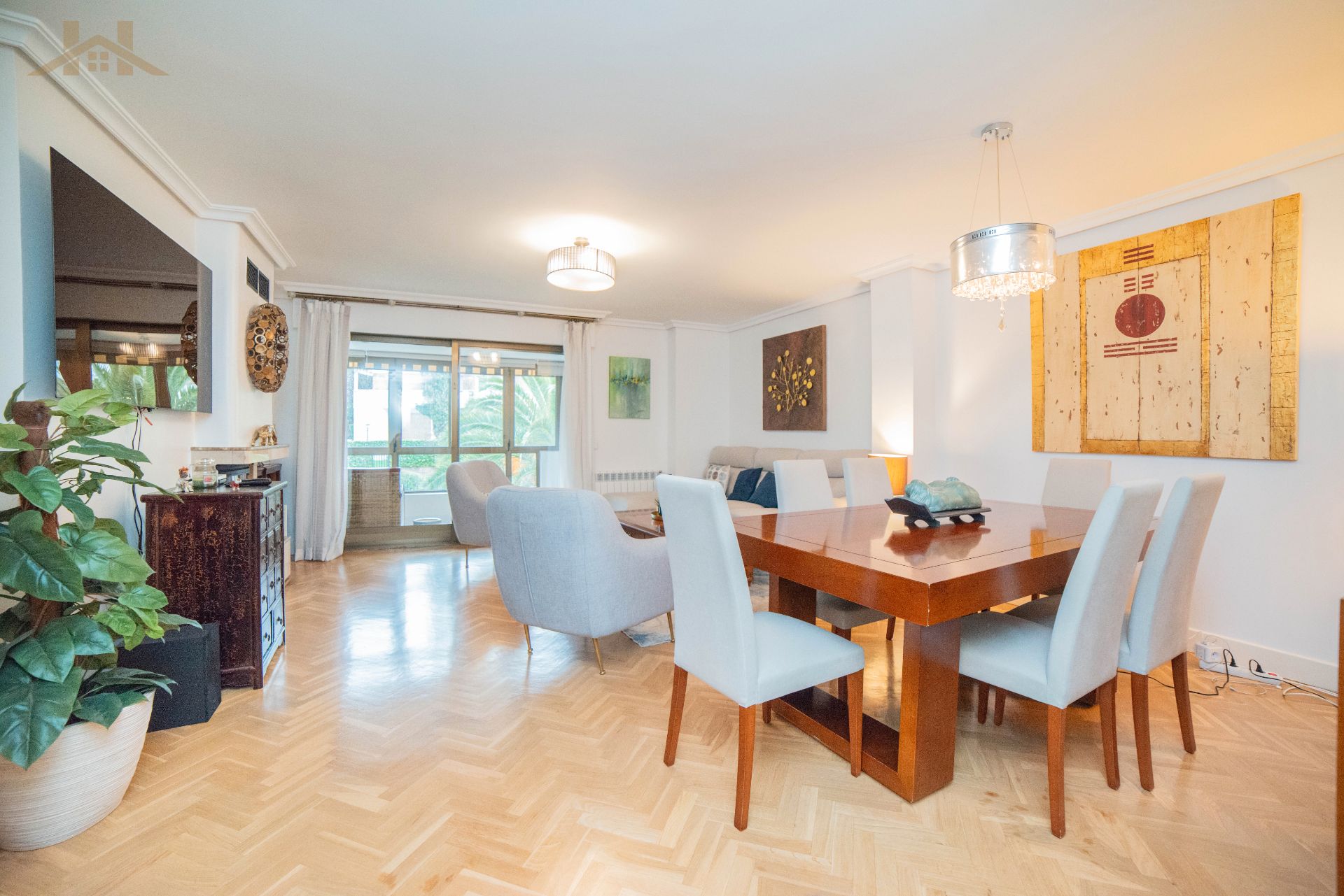 Menjador de Pis en venda en Pozuelo de Alarcón amb Aire condicionat, Calefacció i Piscina comunitària