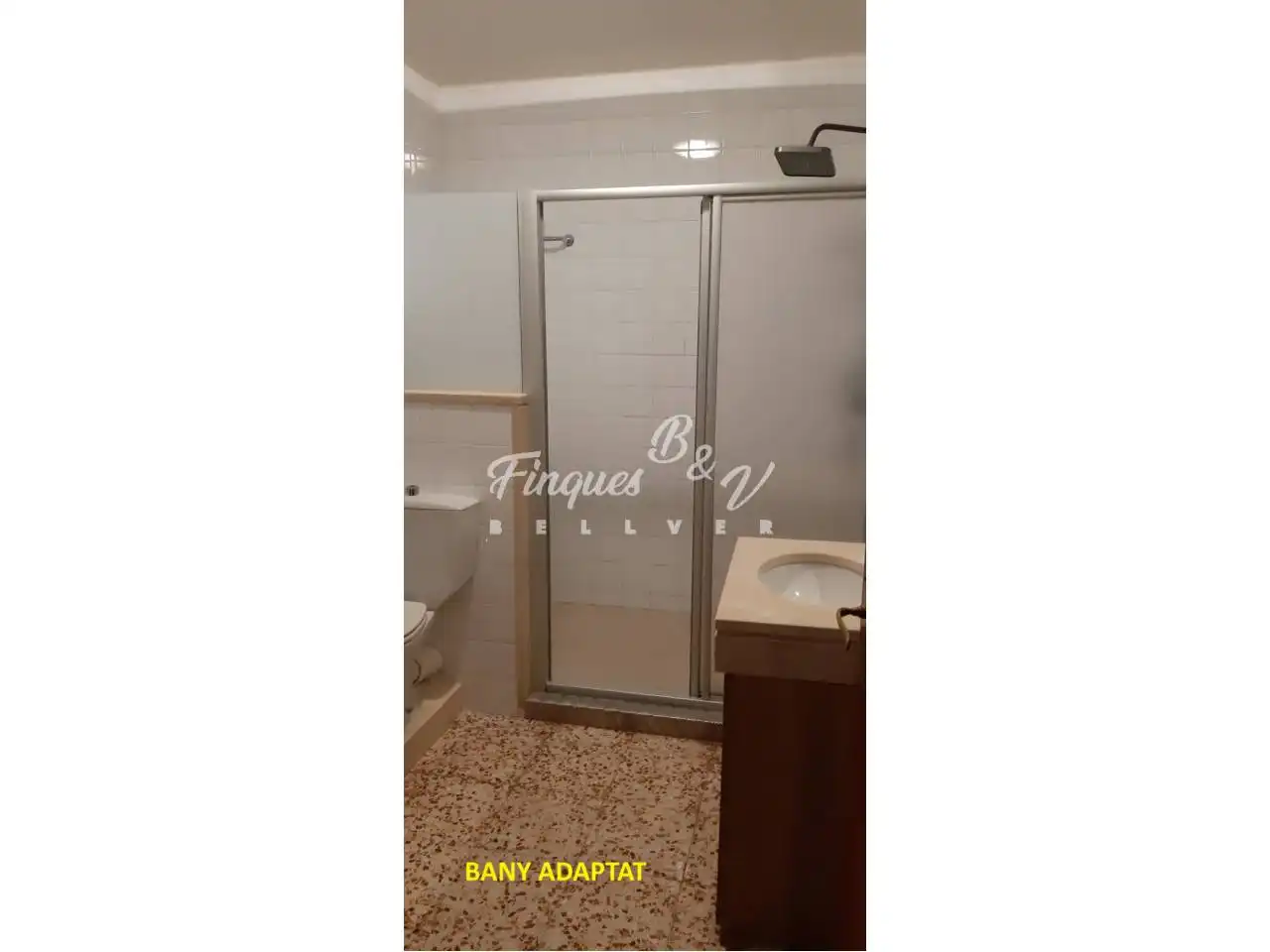 Baño de Piso de alquiler en Puigcerdà con Calefacción, Terraza y Trastero