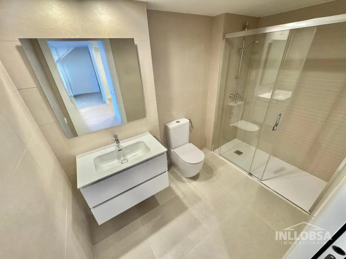 Baño de Ático de alquiler en Manresa con Aire acondicionado, Calefacción y Terraza