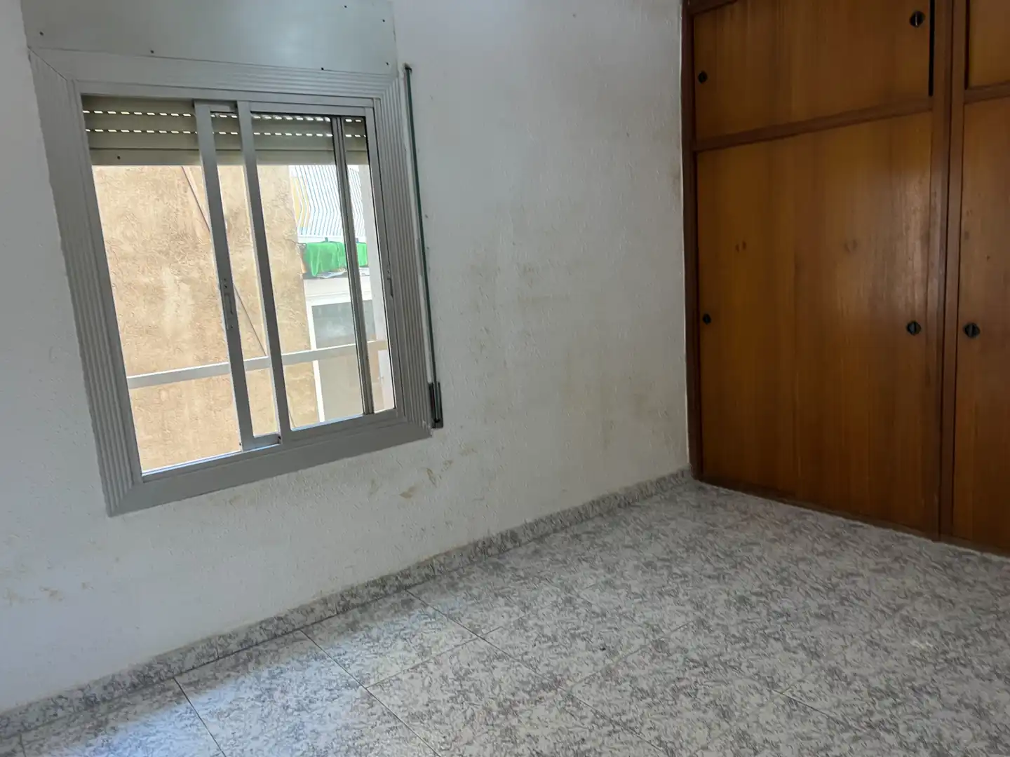 Habitación de Piso en venta en Badalona con Horno, Balcón y Alarma