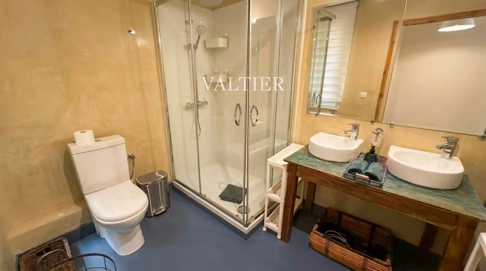 Bathroom of Flat for rent in Madrid  with Air Conditioner, Heating and Furnished