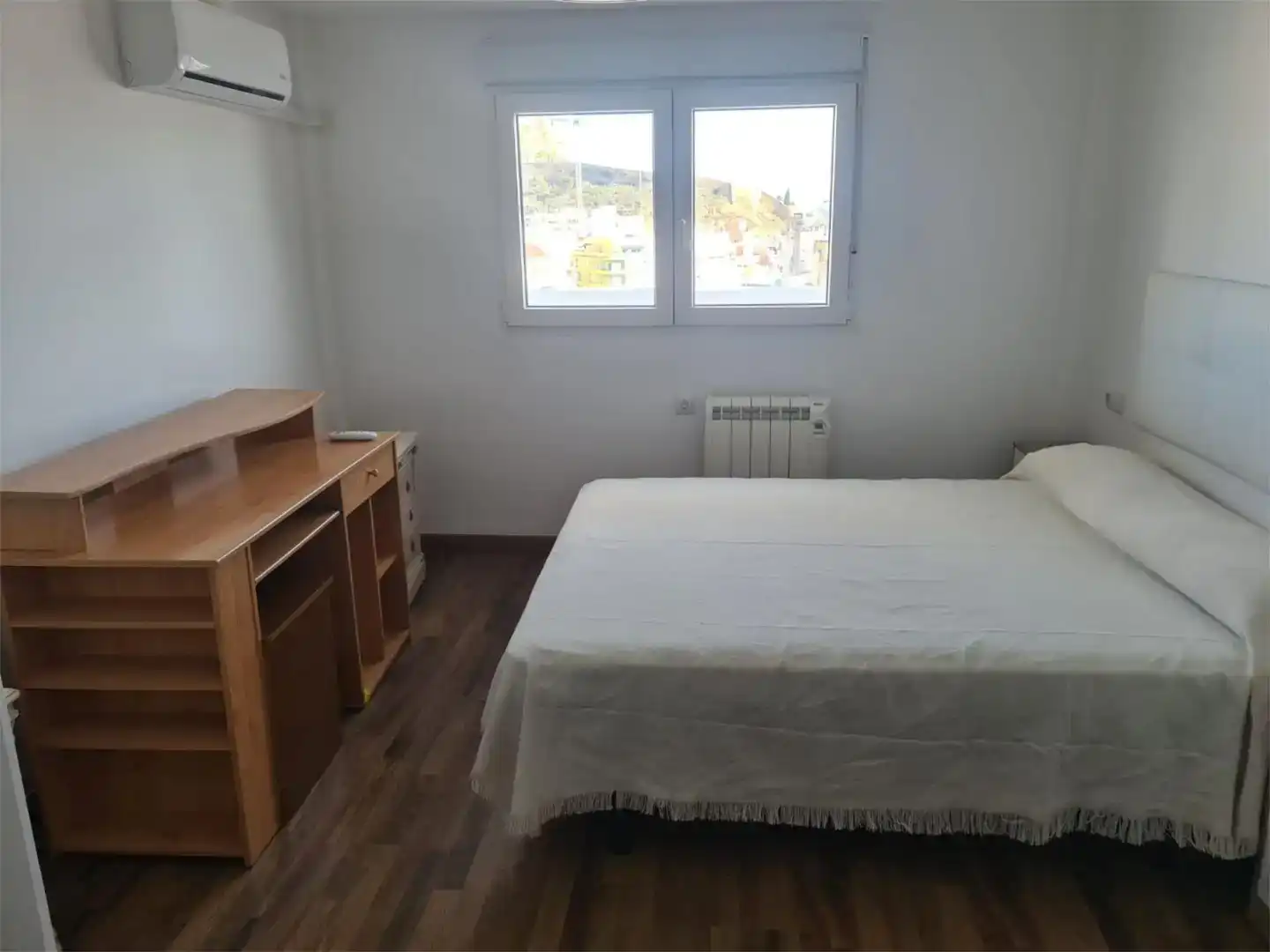 Schlafzimmer von Wohnung zur Miete in Alicante / Alacant mit Klimaanlage