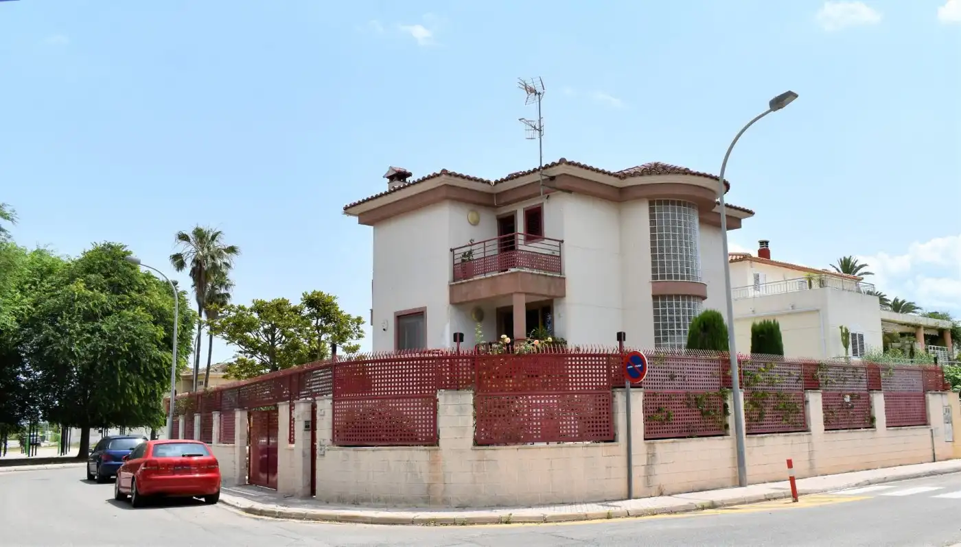 Houses for sale in Oliva pueblo