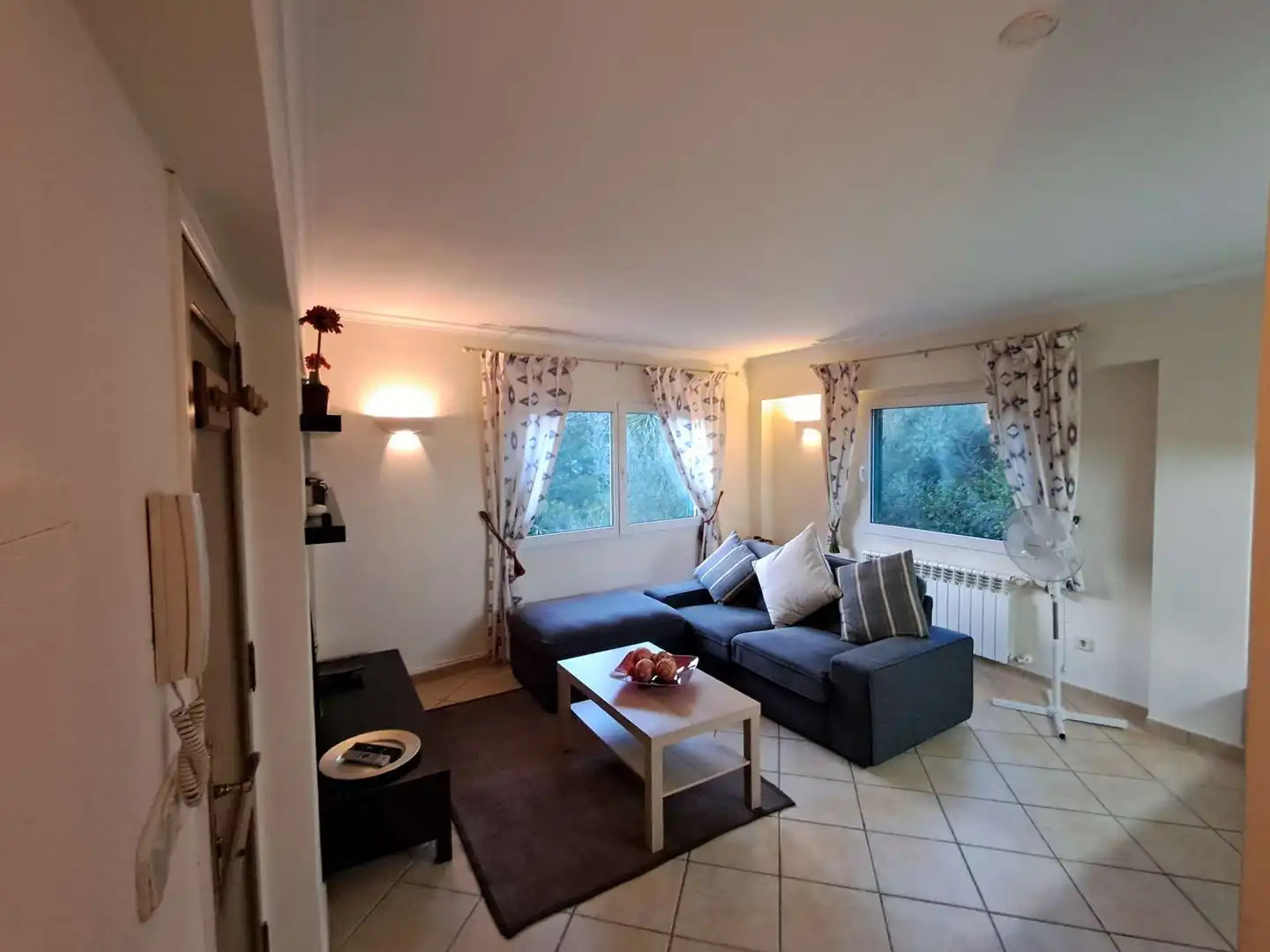 Sala de estar de Apartamento para compartir en Calvià con Aire acondicionado, Terraza y Amueblado