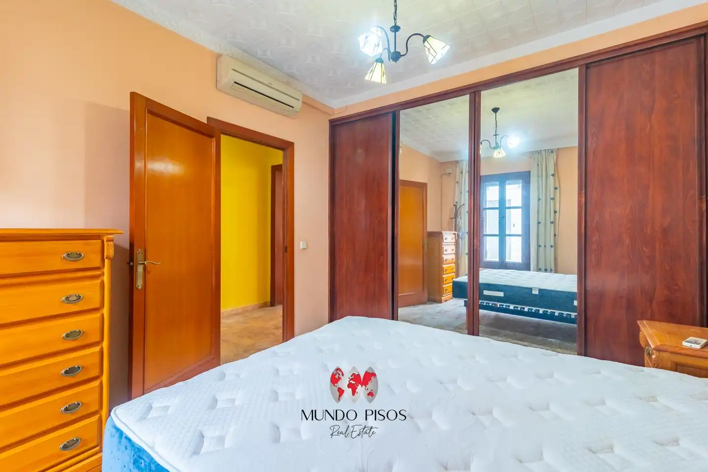 Schlafzimmer von Erdgeschoss zum Verkauf in  Palma de Mallorca mit Klimaanlage, Heizung und Privatgarten