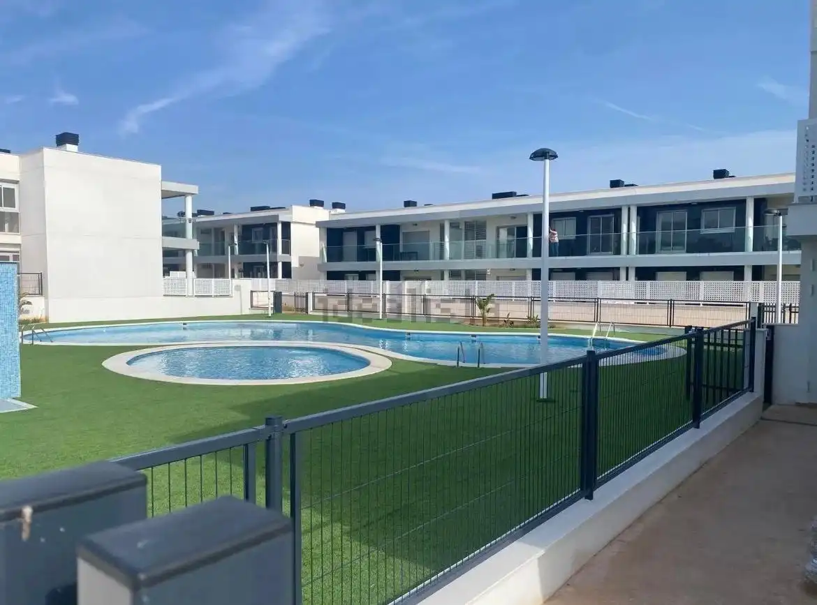 Piscina de Casa adosada en venda en Cabanes amb Aire condicionat, Calefacció i Jardí privat