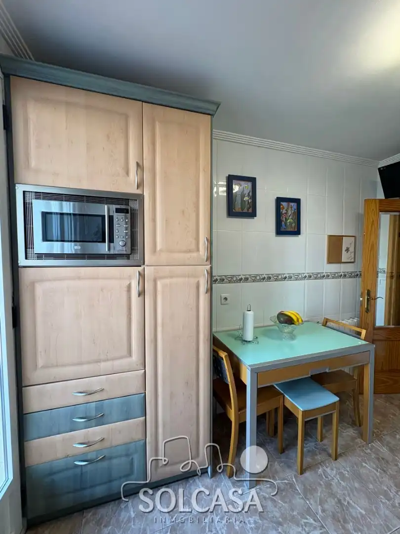 Kitchen of Flat for sale in Cistérniga  with Heating, Furnished and Oven