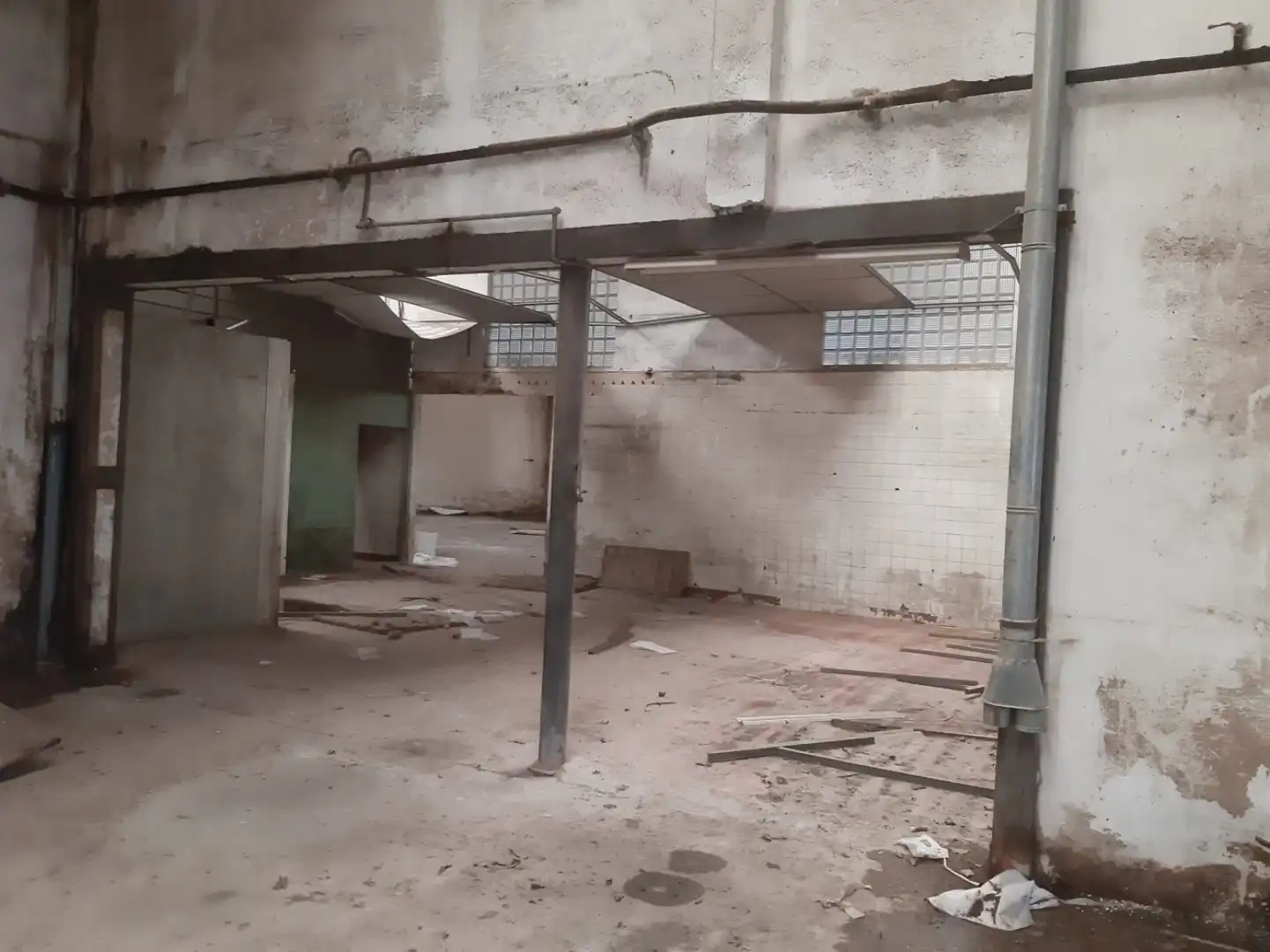 Fabrikhallen zum Verkauf in Laviana