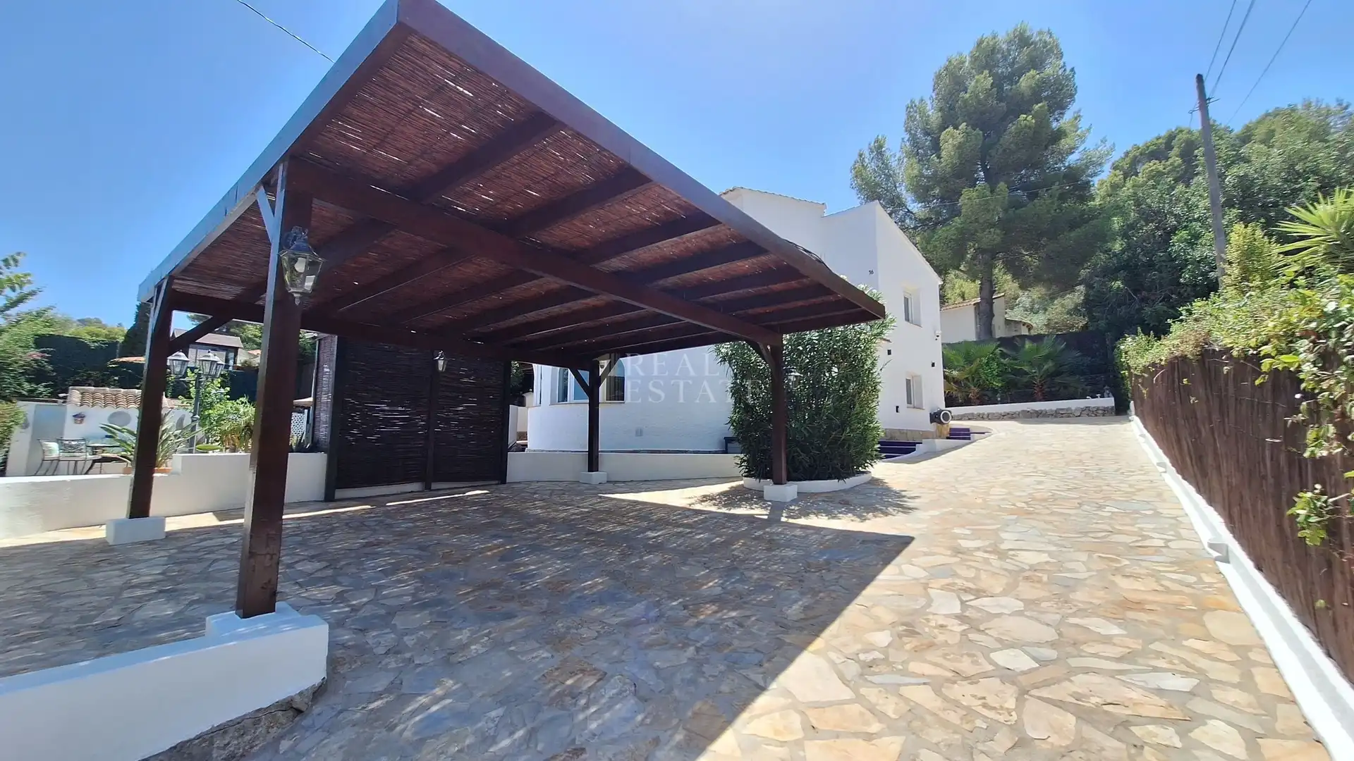 Vista exterior de Casa o xalet en venda en Benidoleig amb Aire condicionat, Terrassa i Traster