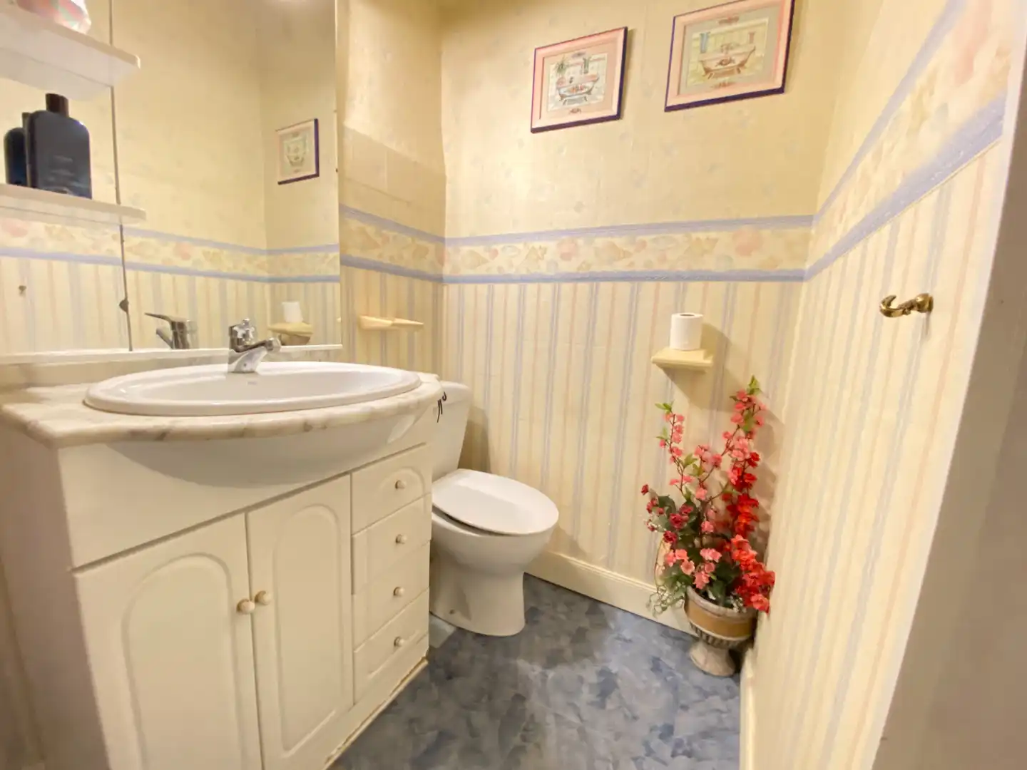 Baño de Piso en venta en Gernika-Lumo con Calefacción, Terraza y Amueblado