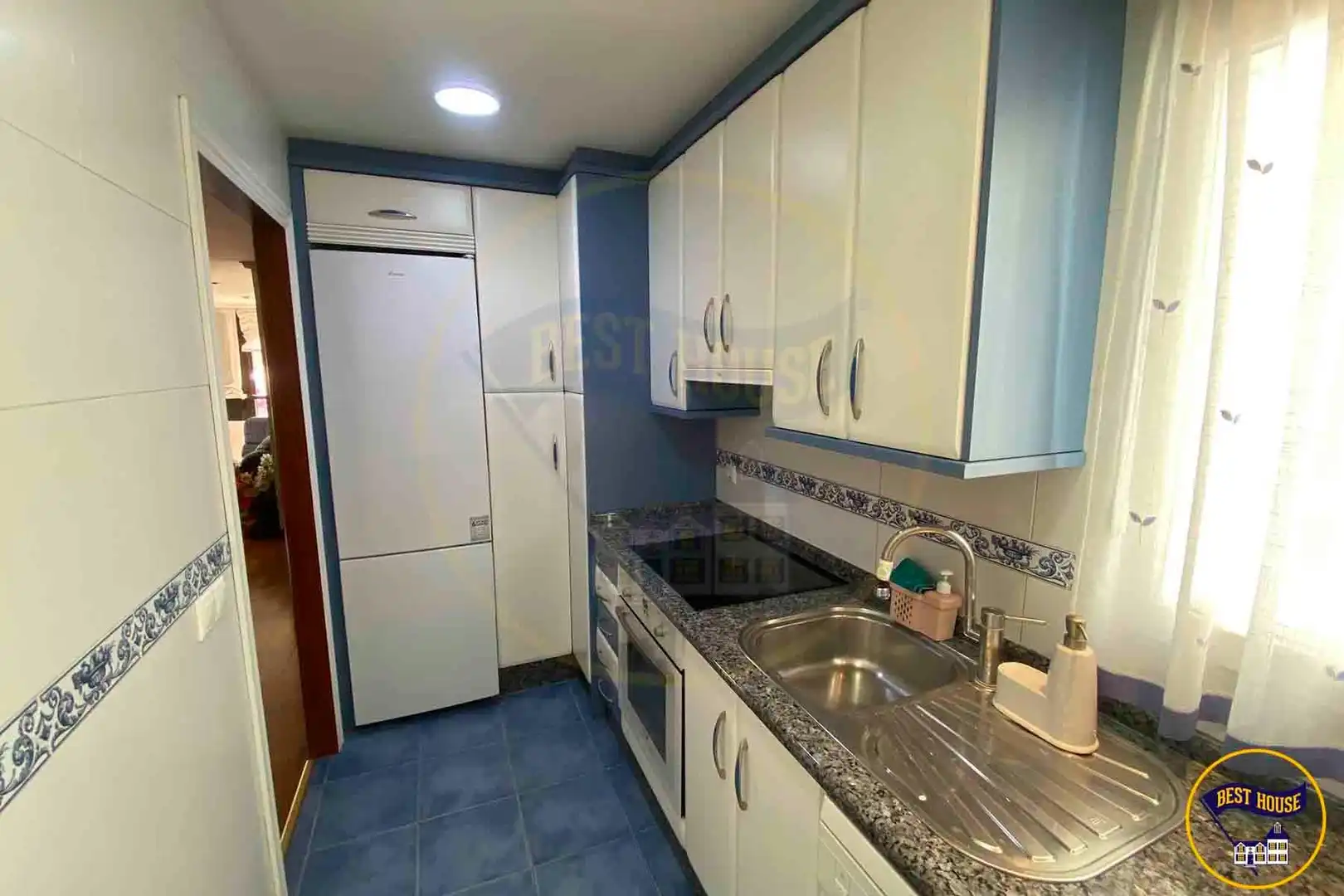 Kitchen of Flat for sale in Cuenca  with Air Conditioner, Heating and Parquet flooring