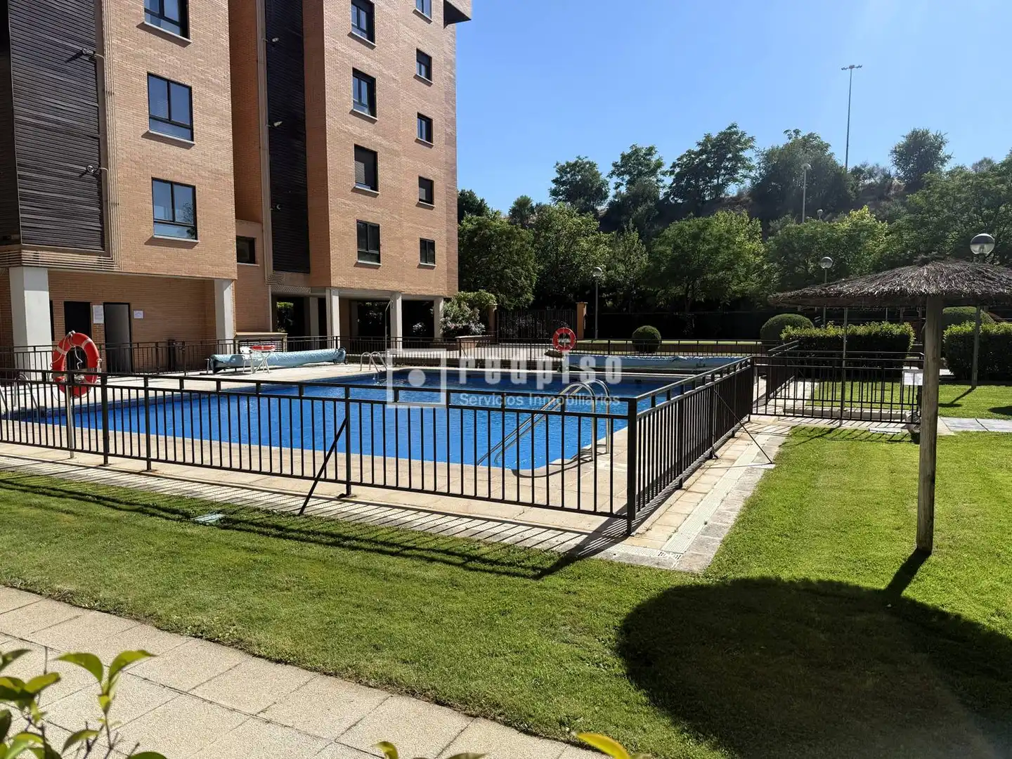 Swimming pool of Flat for sale in Madrid  with Heating, Private garden and Storage room