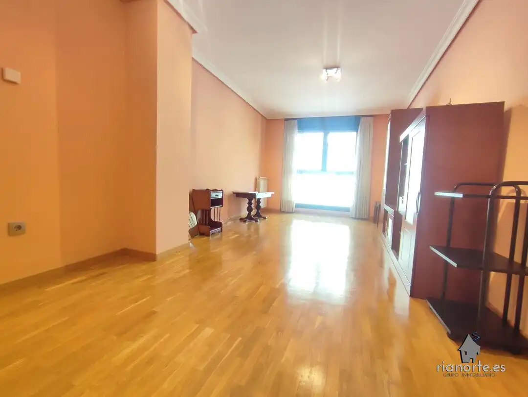 Dining room of Flat for sale in Langreo  with Heating, Terrace and Storage room