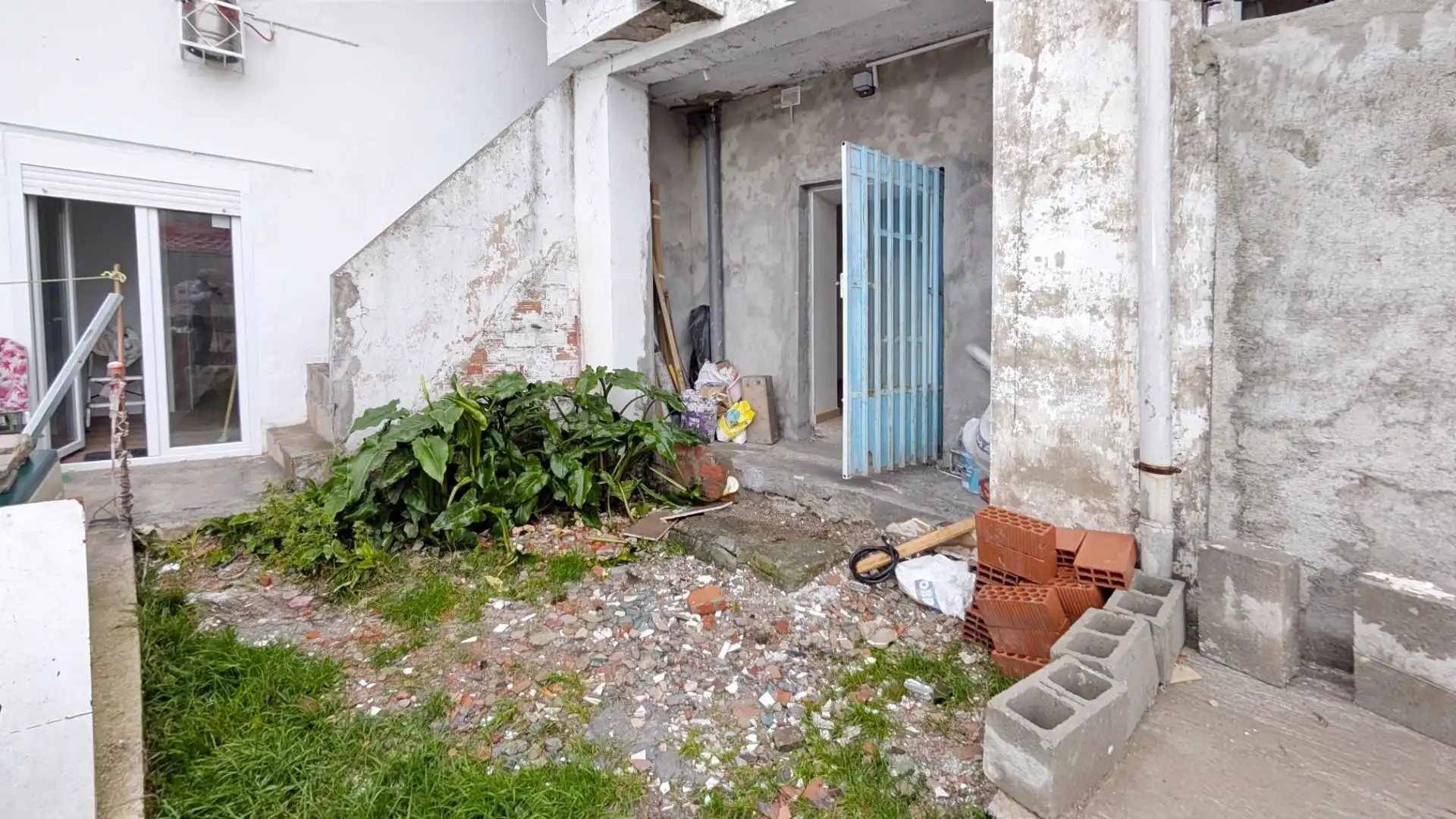 Vista exterior de Piso en venta en Torrelavega  con Parquet y Terraza