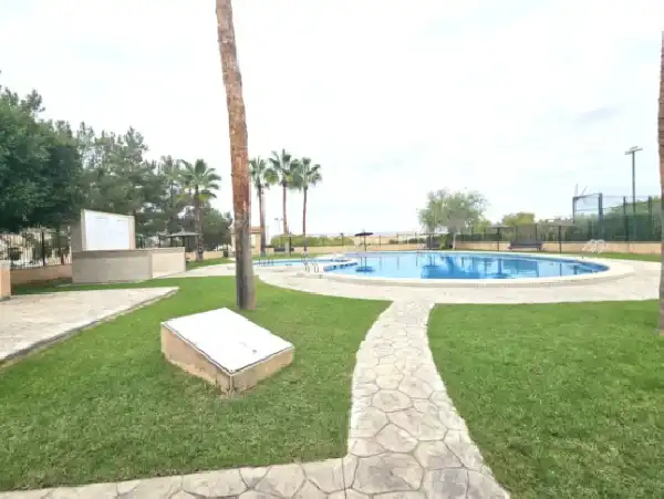 Piscina de Dúplex en venda en Orihuela amb Aire condicionat, Terrassa i Traster
