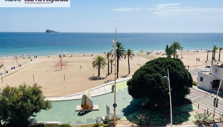 Piso en venta en Avenida Armada Española, Playa Poniente