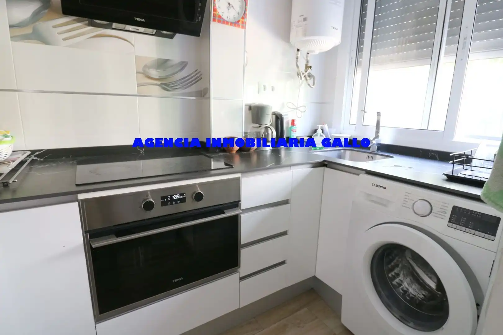 Cocina de Piso en venta en Sevilla con Aire acondicionado