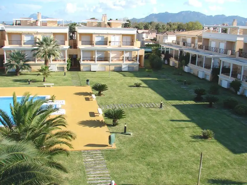 Jardí de Apartament de lloguer en Oliva amb Aire condicionat, Calefacció i Terrassa