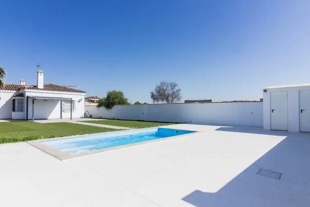 Piscina de Finca rústica en venta en El Puerto de Santa María con Piscina