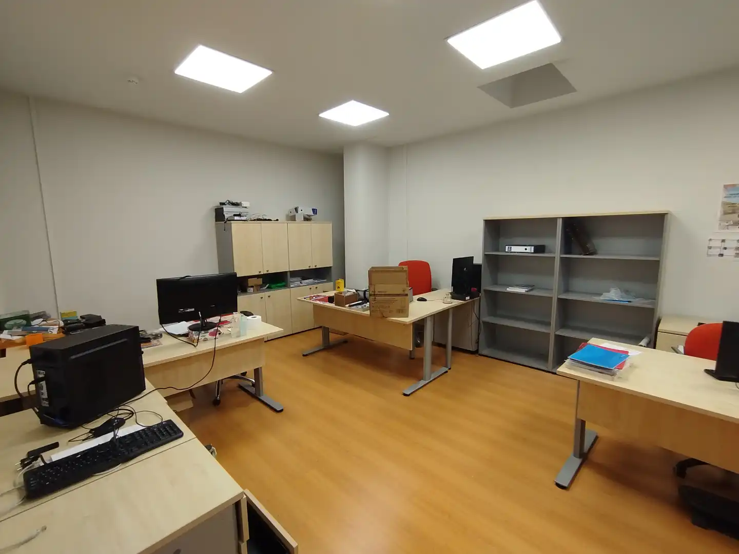 Commercial properties for sale in Castellón de la Plana / Castelló de la Plana  with Air Conditioner, Parquet flooring and Furnished