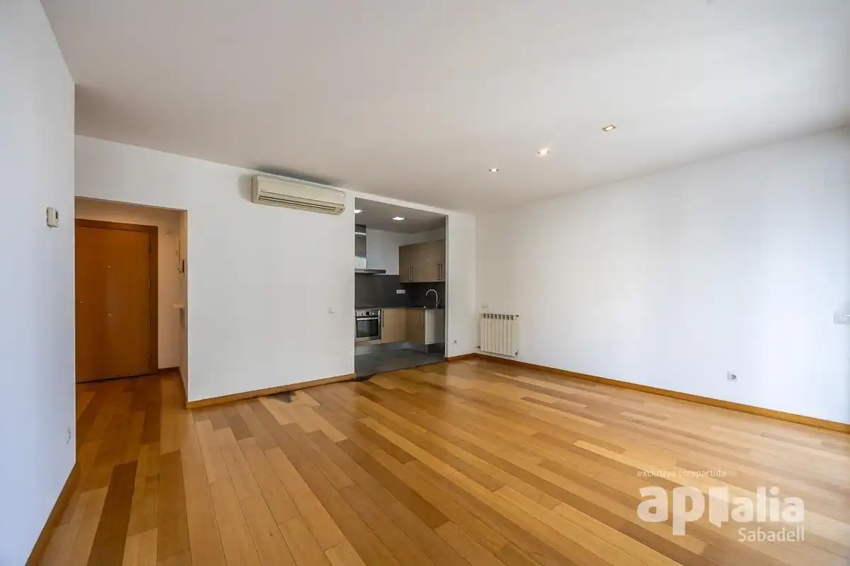 Wohnzimmer von Wohnung zum Verkauf in Sabadell mit Heizung und Abstellraum