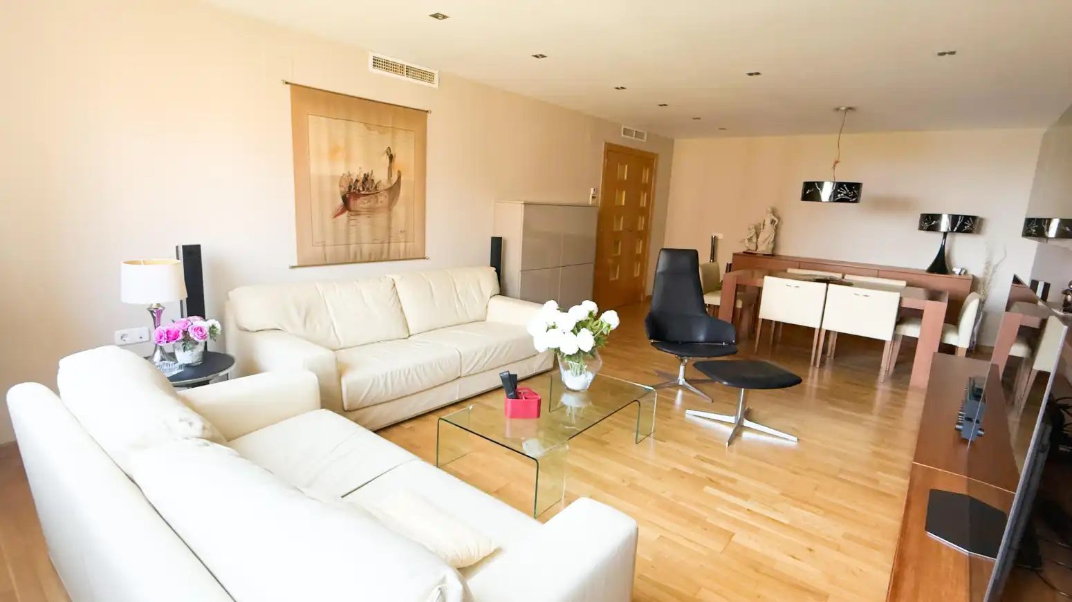 Sala d'estar de Pis de lloguer en Valencia amb Calefacció, Parquet i Moblat