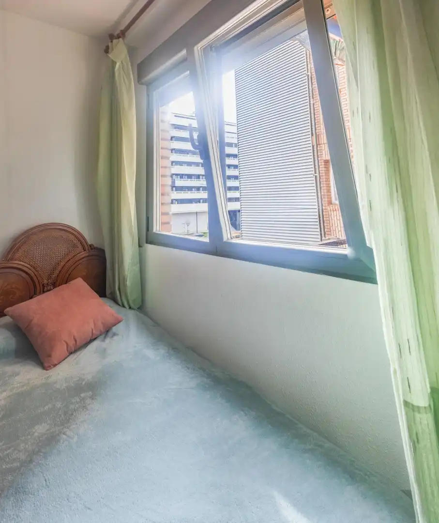 Bedroom of Flat for sale in Zaragoza  with Air Conditioner, Heating and Storage room