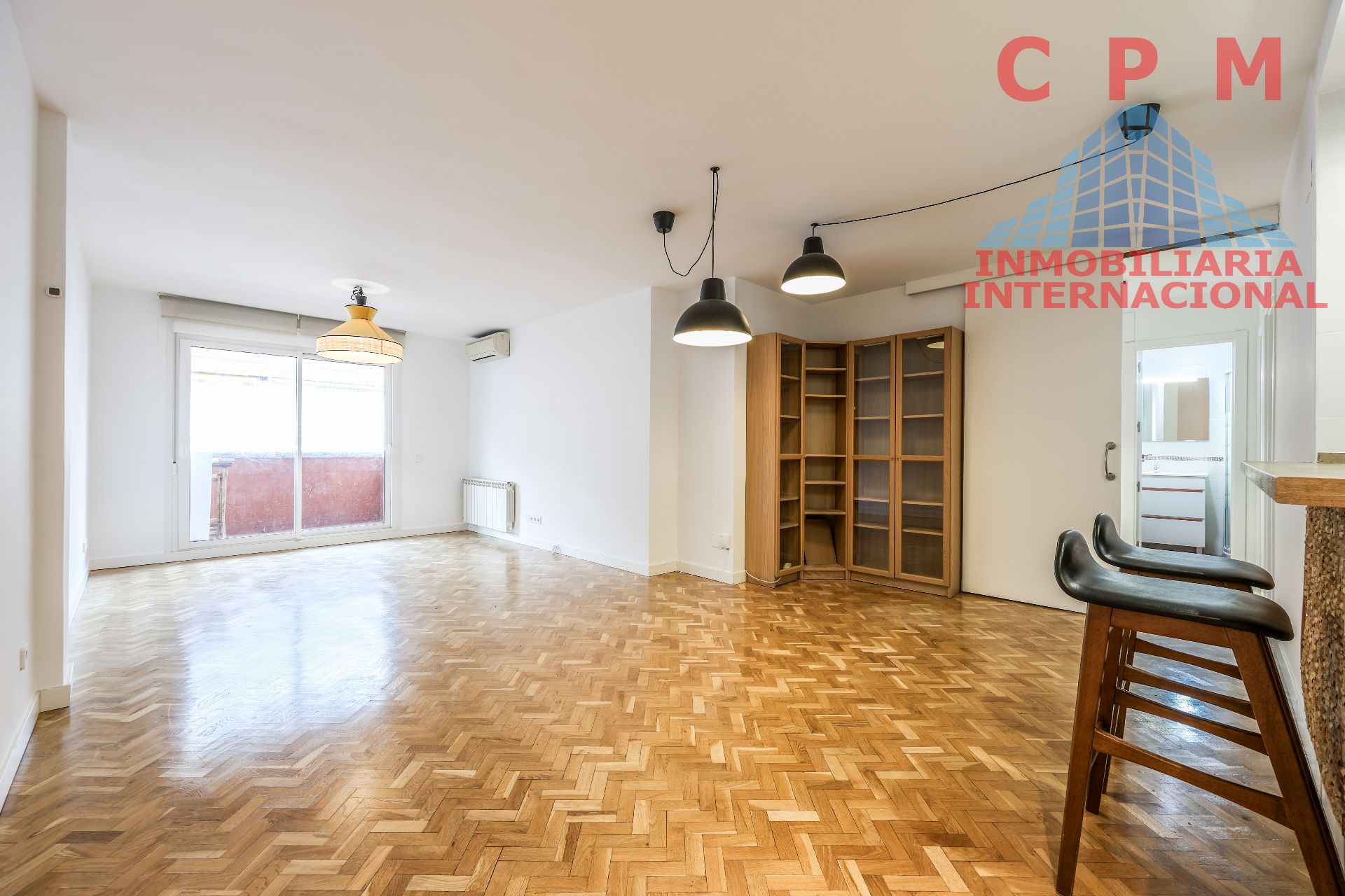 Living room of Flat to rent in Las Rozas de Madrid  with Air Conditioner, Heating and Parquet flooring