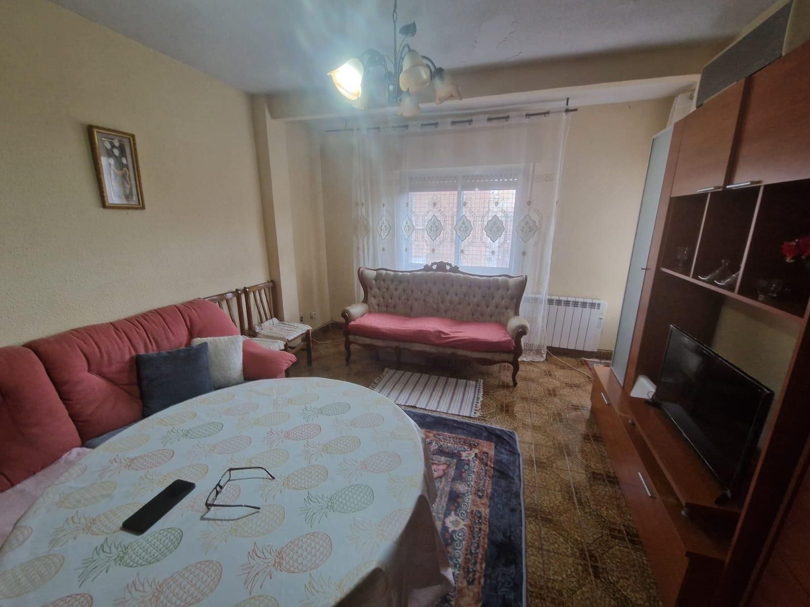Sala d'estar de Pis en venda en Ciudad Real Capital amb Calefacció, Terrassa i Balcó