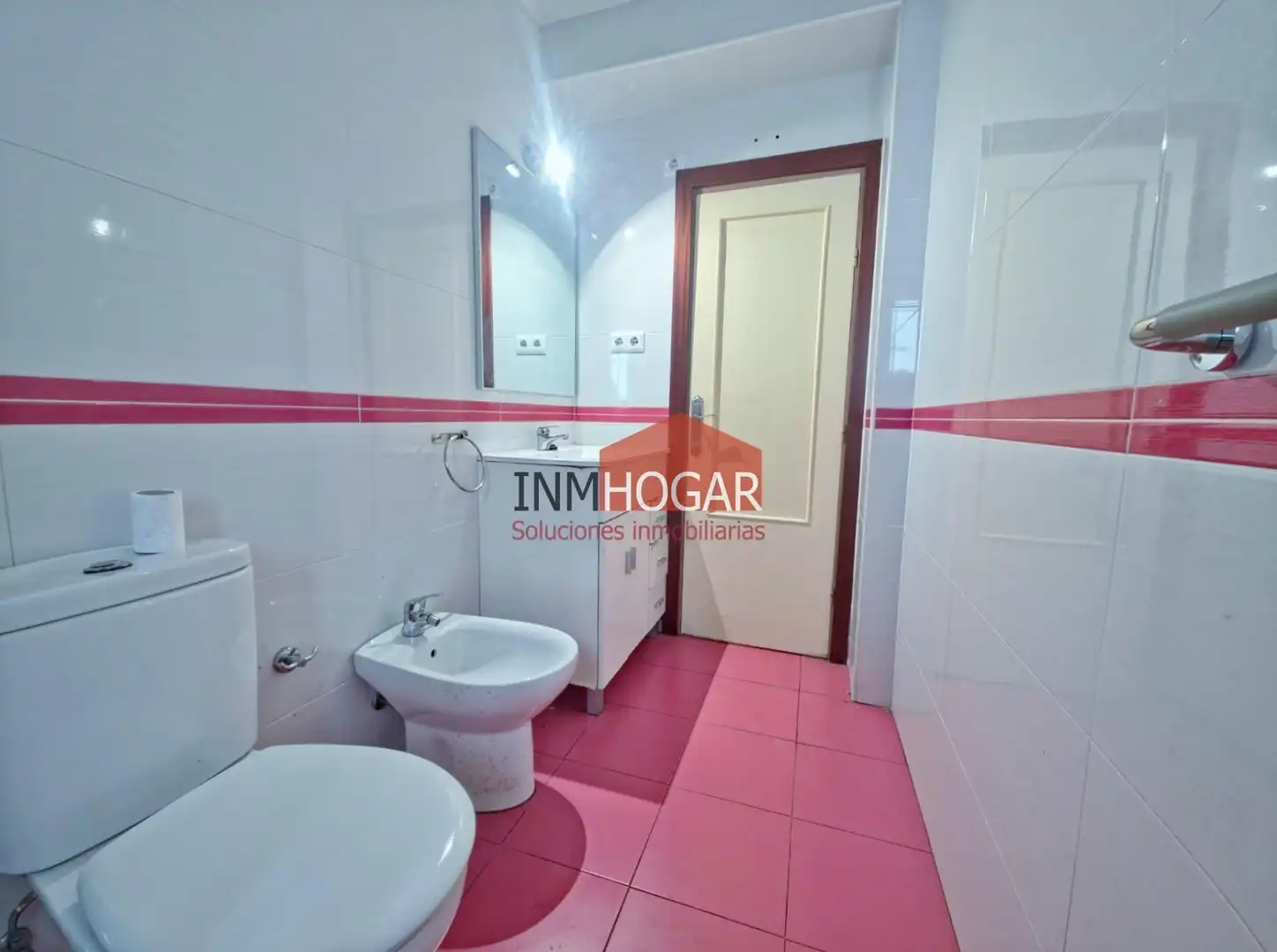 Badezimmer von Wohnung zum Verkauf in Ávila mit Möbliert