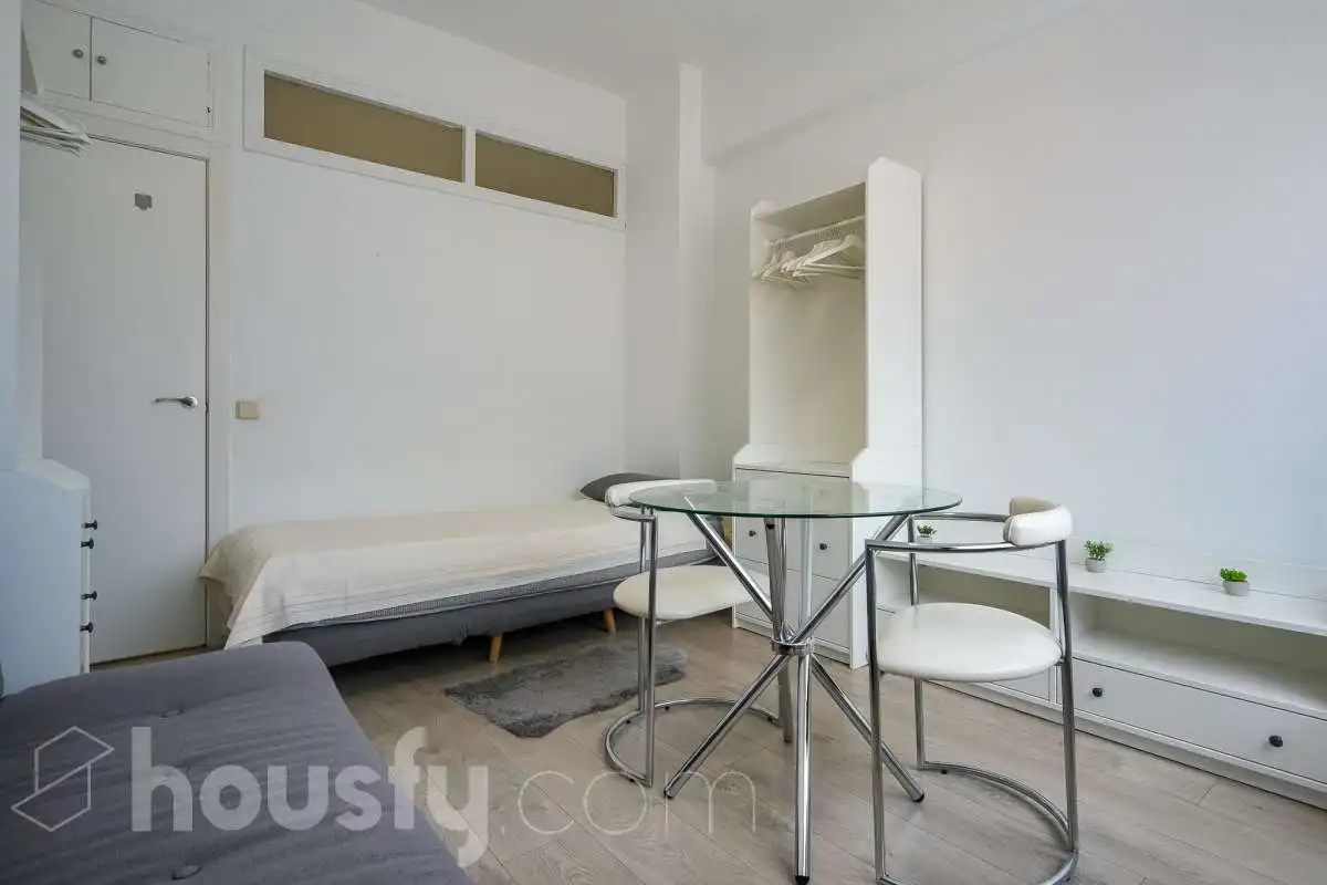 Bedroom of Study for sale in Madrid  with Air Conditioner and Heating