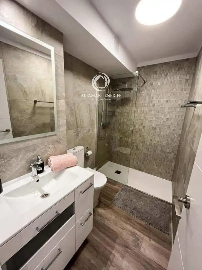 Apartment with pool for sale in C. Venezuela, imagen 9
